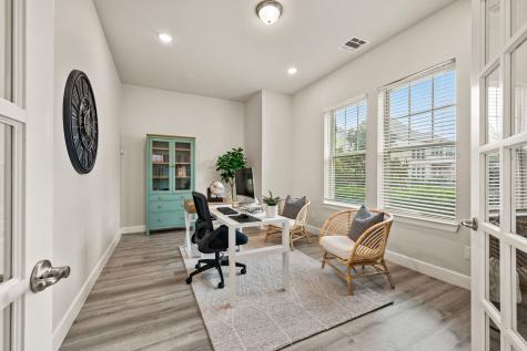 612 Courtyard Lane Irving TX 75039