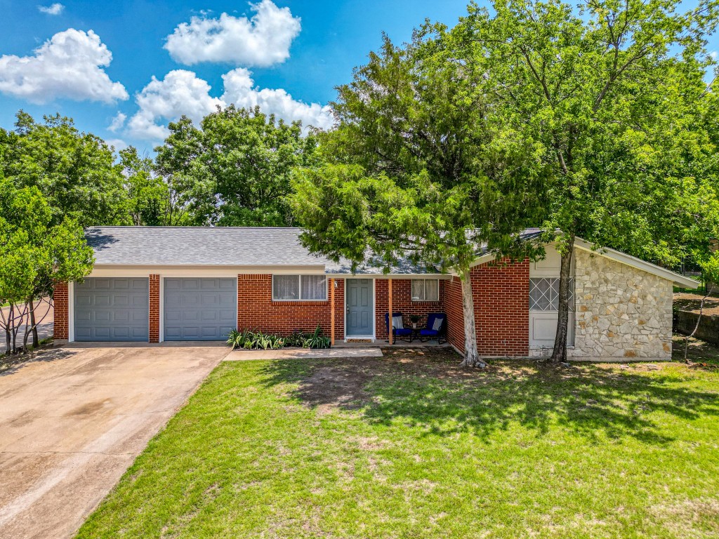 1301 Sloan Street Weatherford TX 76086