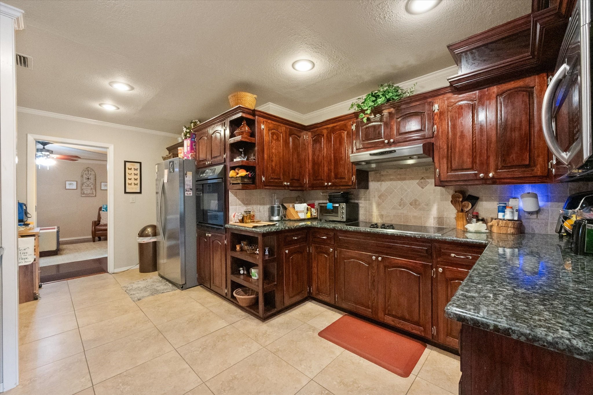 2801 Valparaiso Trail Arlington TX 76017