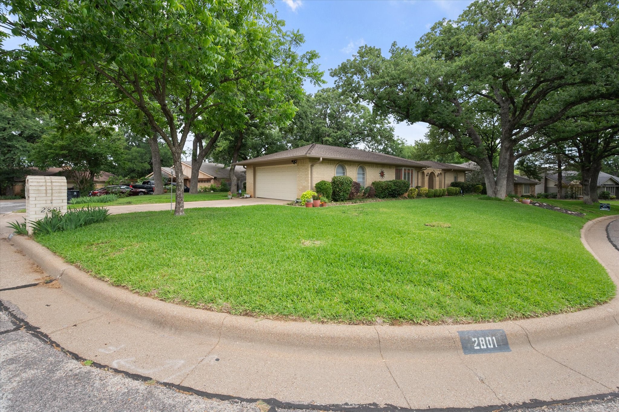 2801 Valparaiso Trail Arlington TX 76017