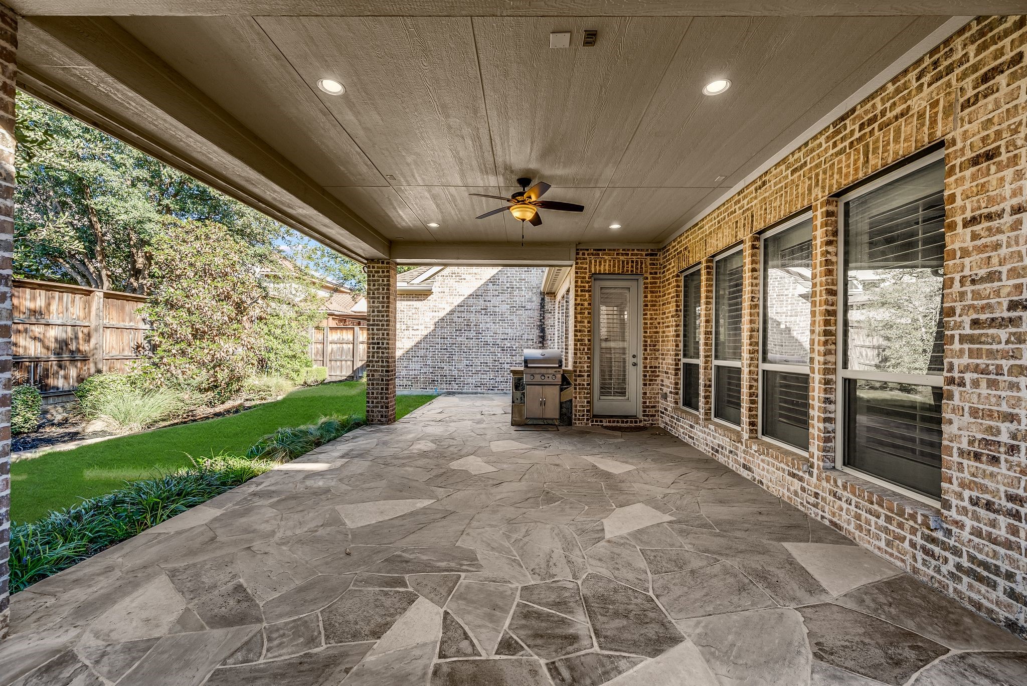 679 Flagstone Drive Irving TX 75039