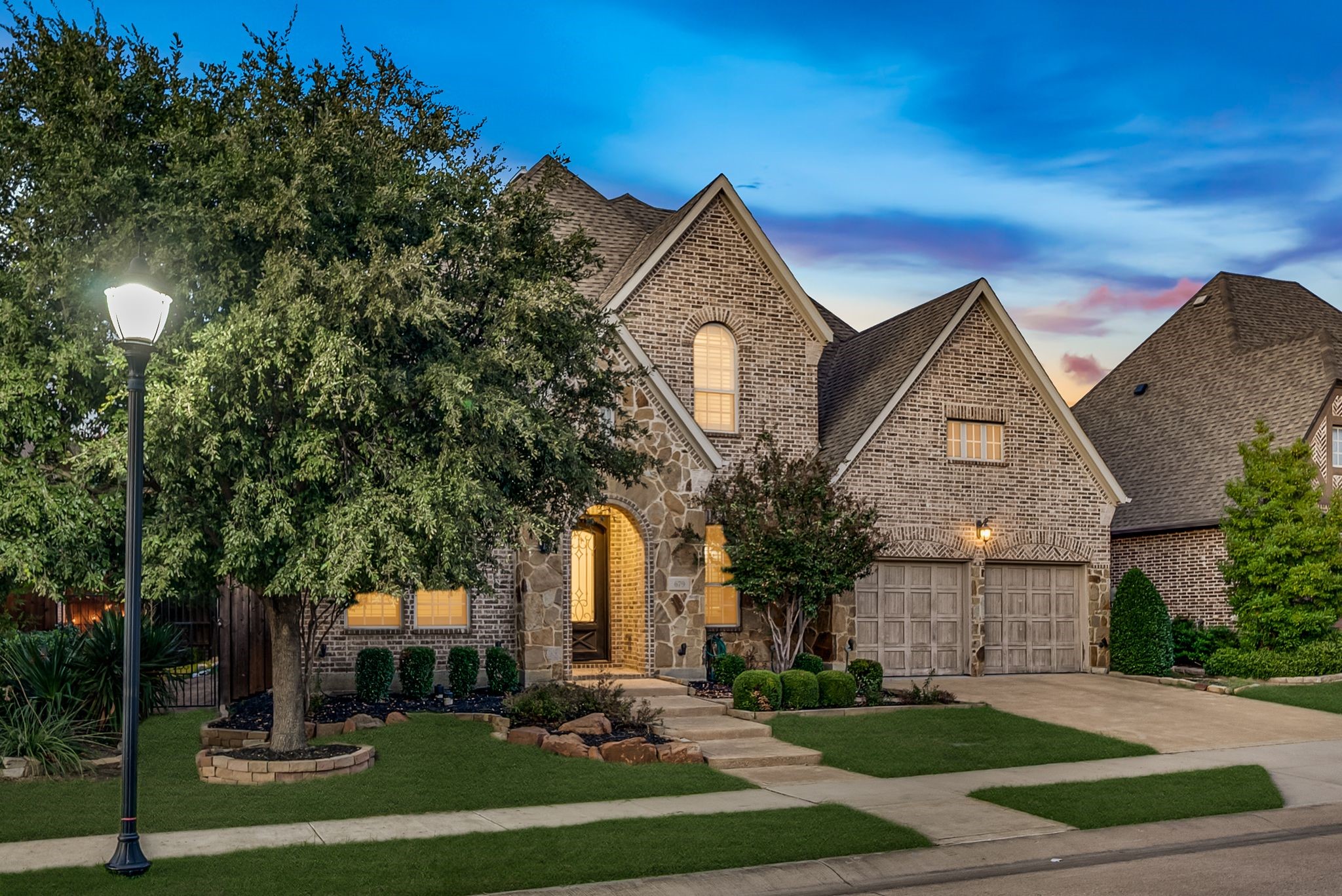 679 Flagstone Drive Irving TX 75039