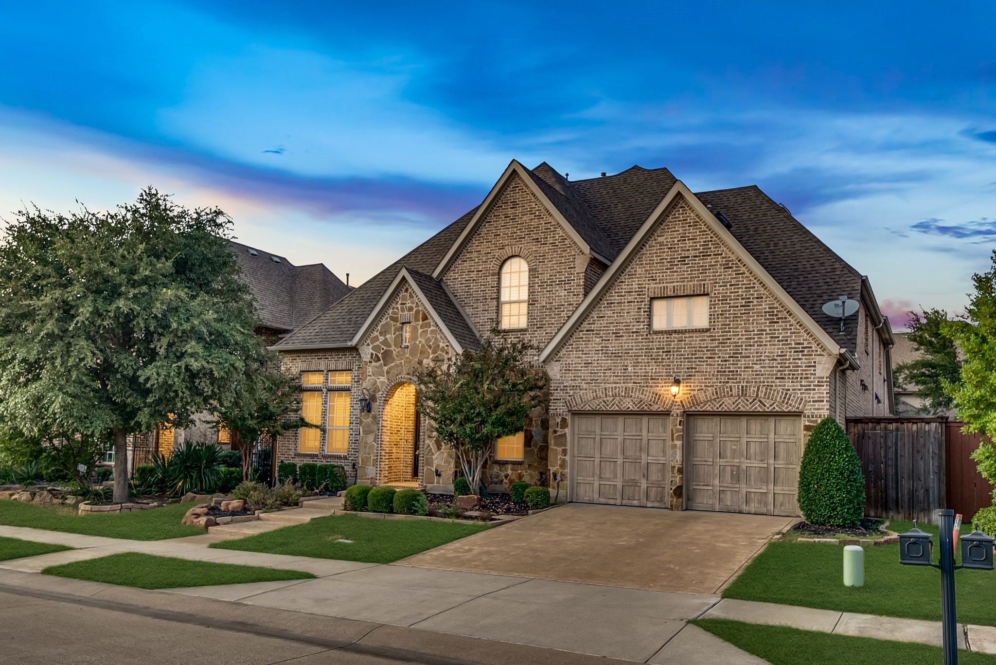 679 Flagstone Drive Irving TX 75039
