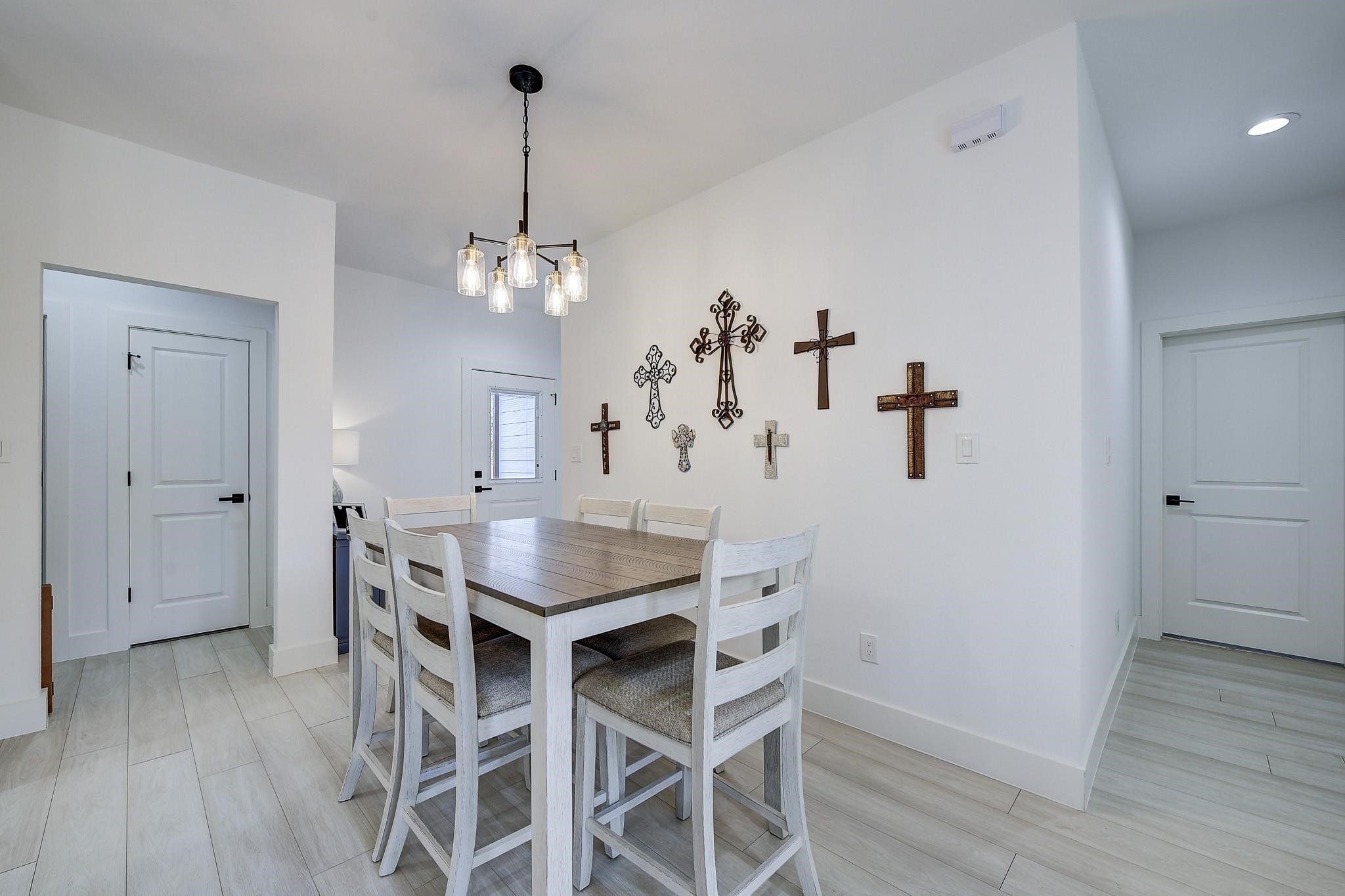 5807 Black Pine Circle Granbury TX 76048