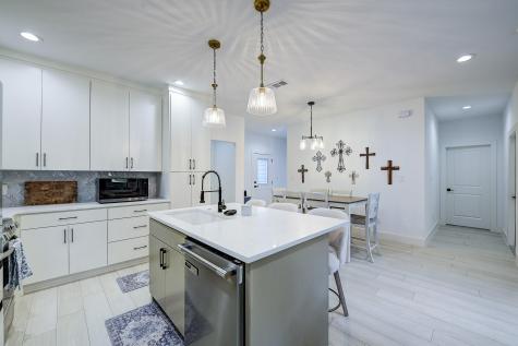 5807 Black Pine Circle Granbury TX 76048