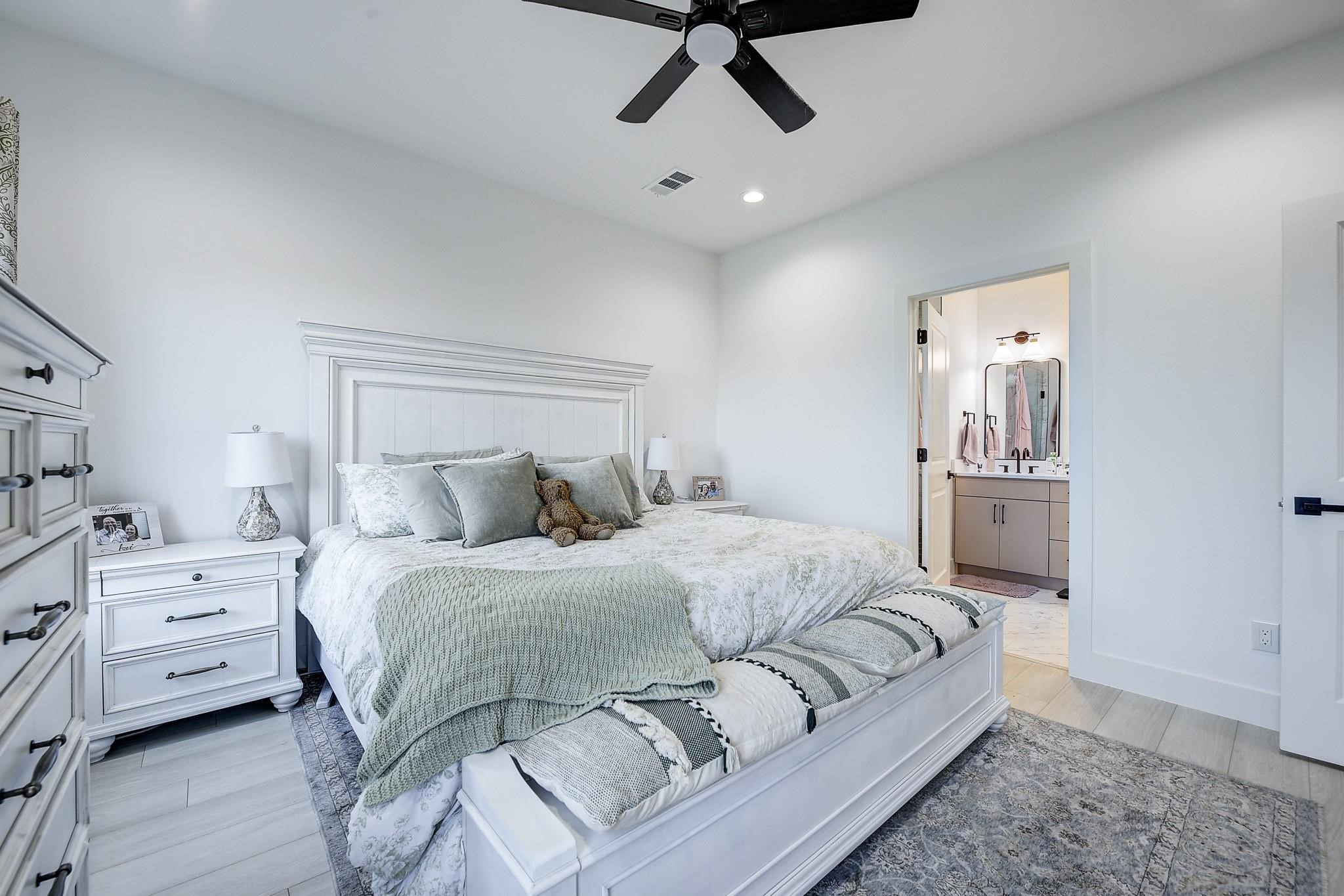 5807 Black Pine Circle Granbury TX 76048