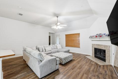 1235 Clearwater Drive Grand Prairie TX 75052