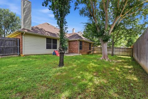 1235 Clearwater Drive Grand Prairie TX 75052