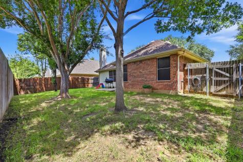 1235 Clearwater Drive Grand Prairie TX 75052