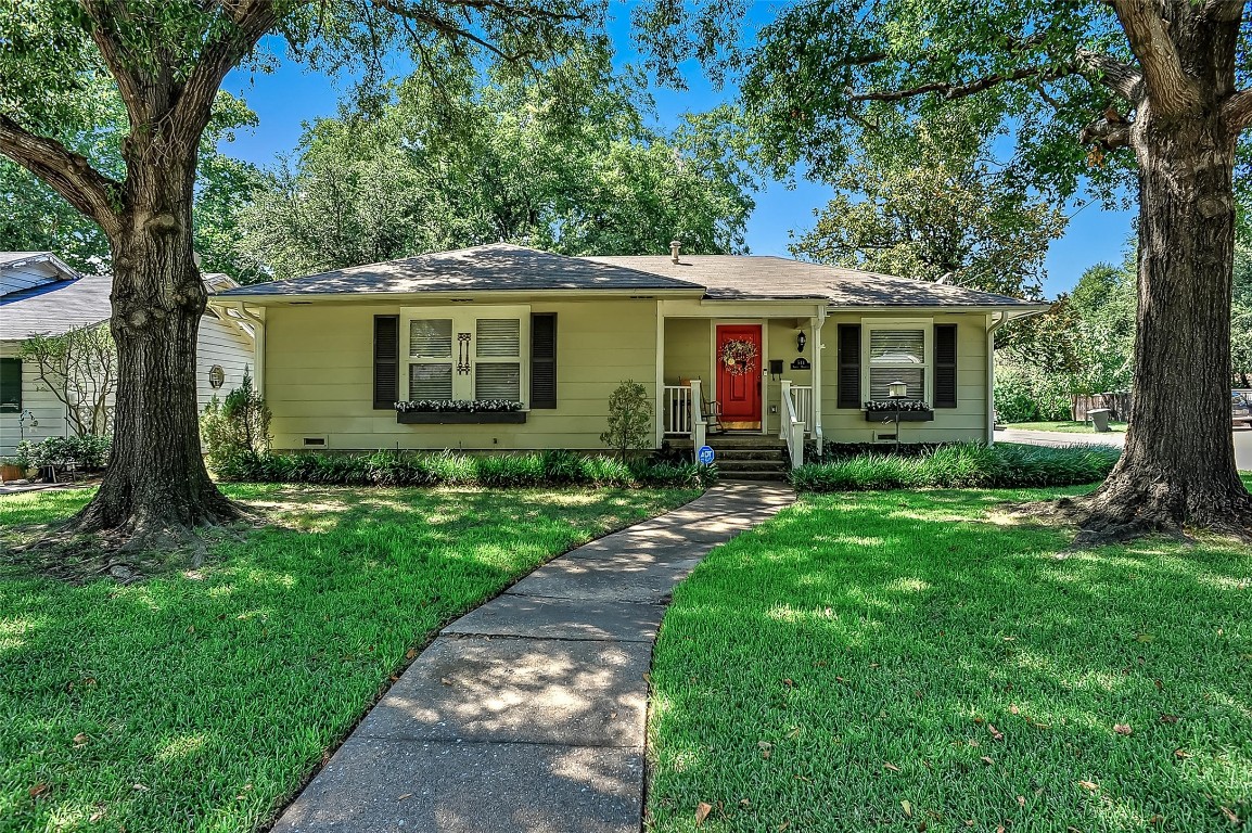 544 N Wharton Street Sherman TX 75092