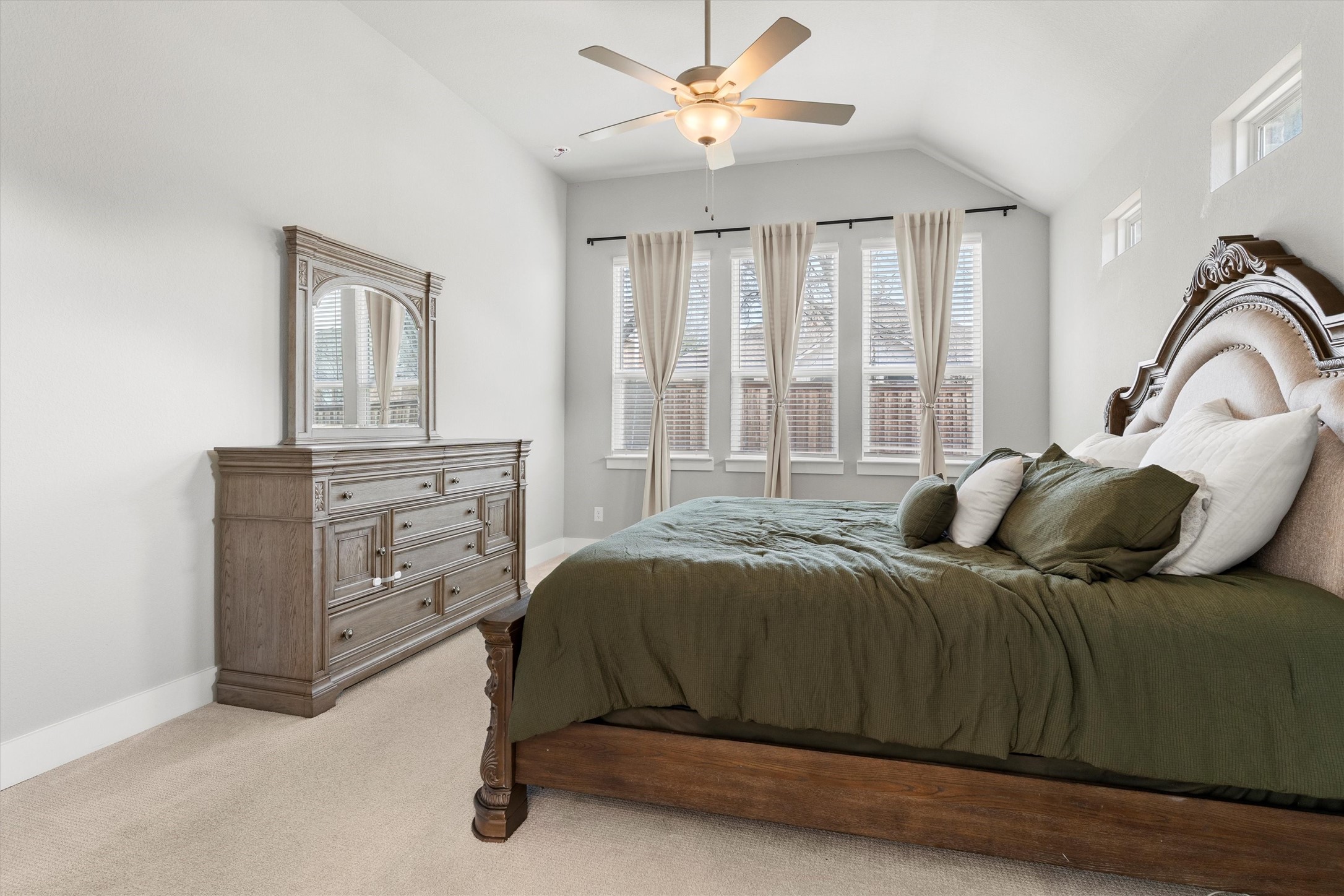 5823 Heatherwood Loop Sachse TX 75048