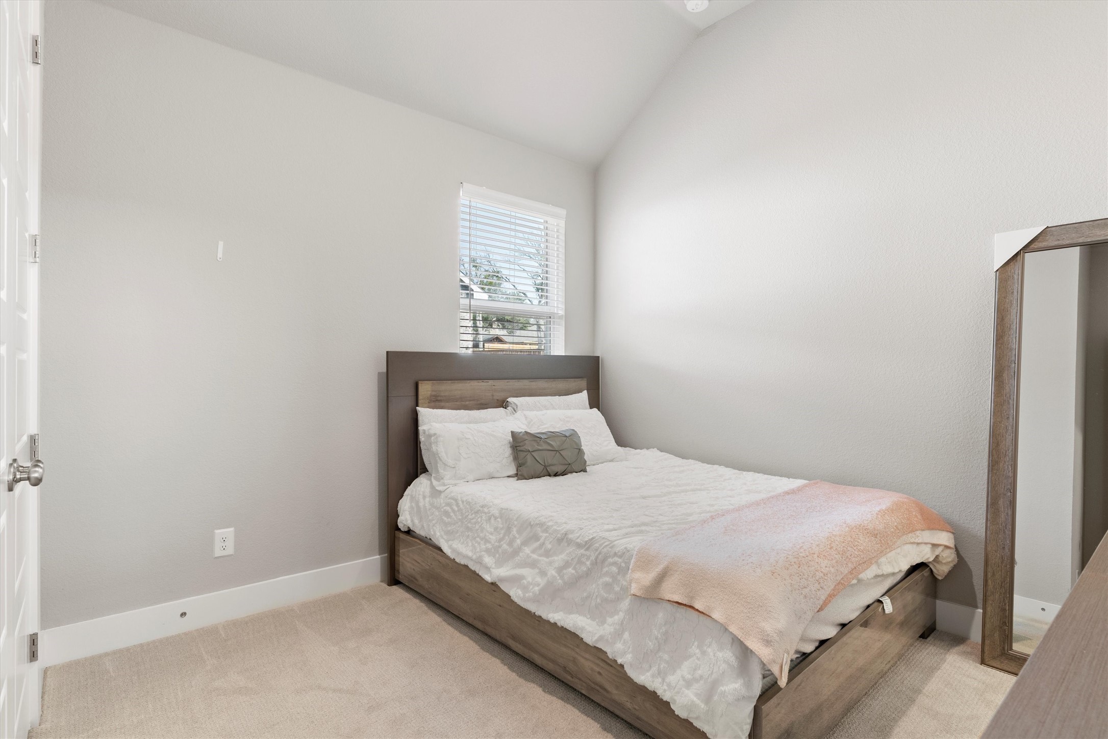 5823 Heatherwood Loop Sachse TX 75048