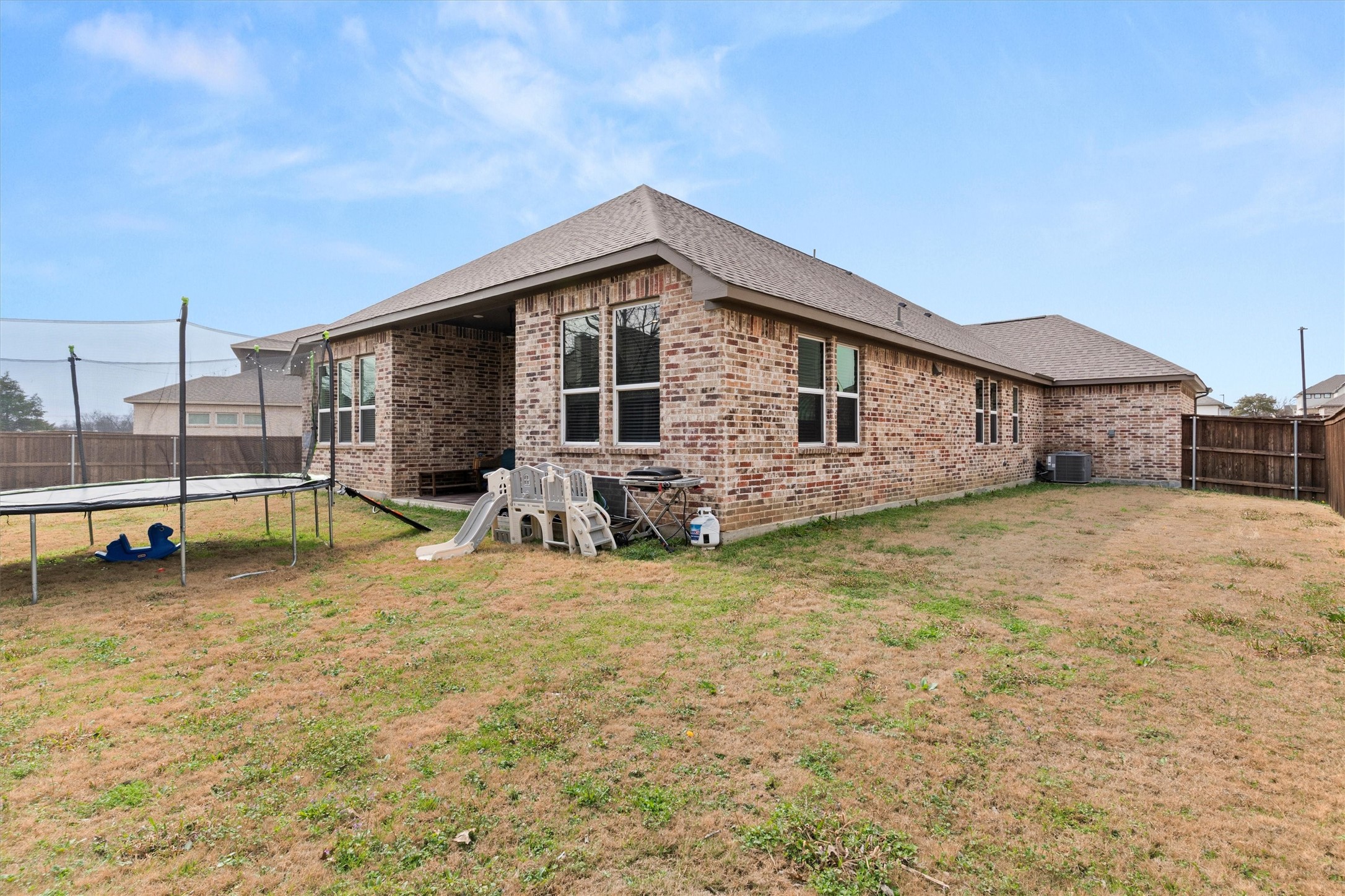 5823 Heatherwood Loop Sachse TX 75048