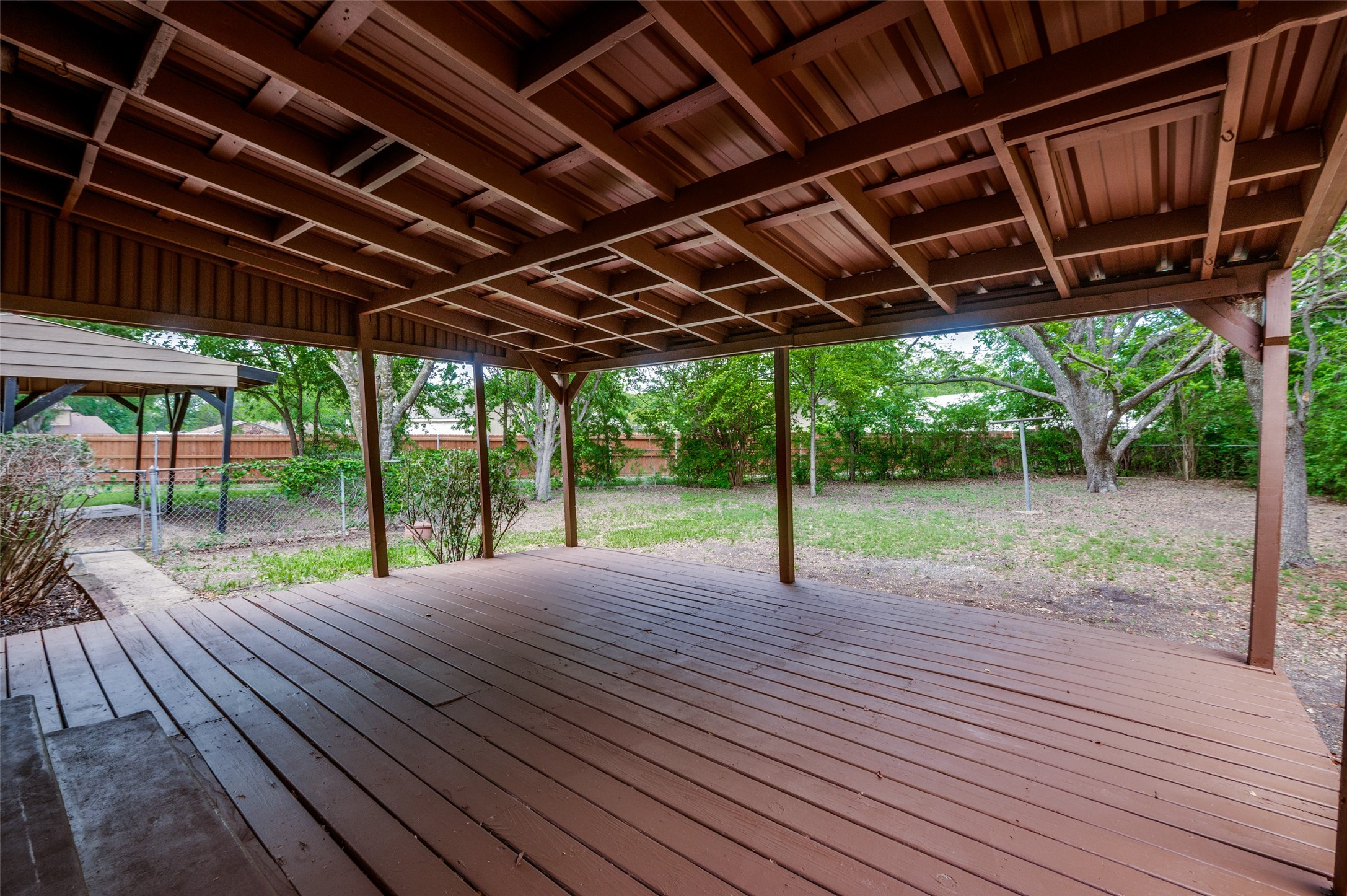 1533 E Springcrest Circle Lancaster TX 75134