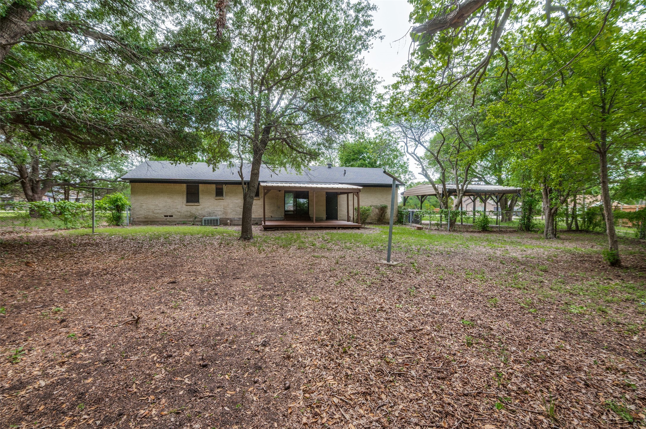 1533 E Springcrest Circle Lancaster TX 75134