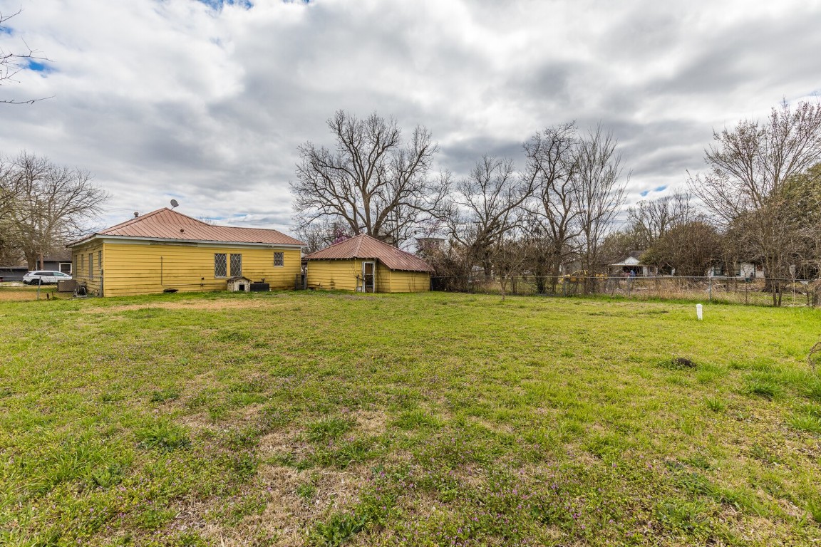 905 E Mclennan Avenue Mart TX 76664
