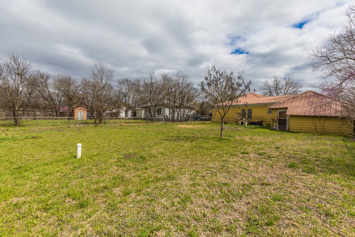 905 E Mclennan Avenue Mart TX 76664