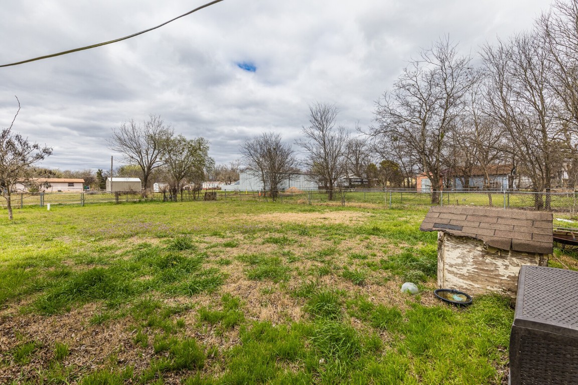 905 E Mclennan Avenue Mart TX 76664
