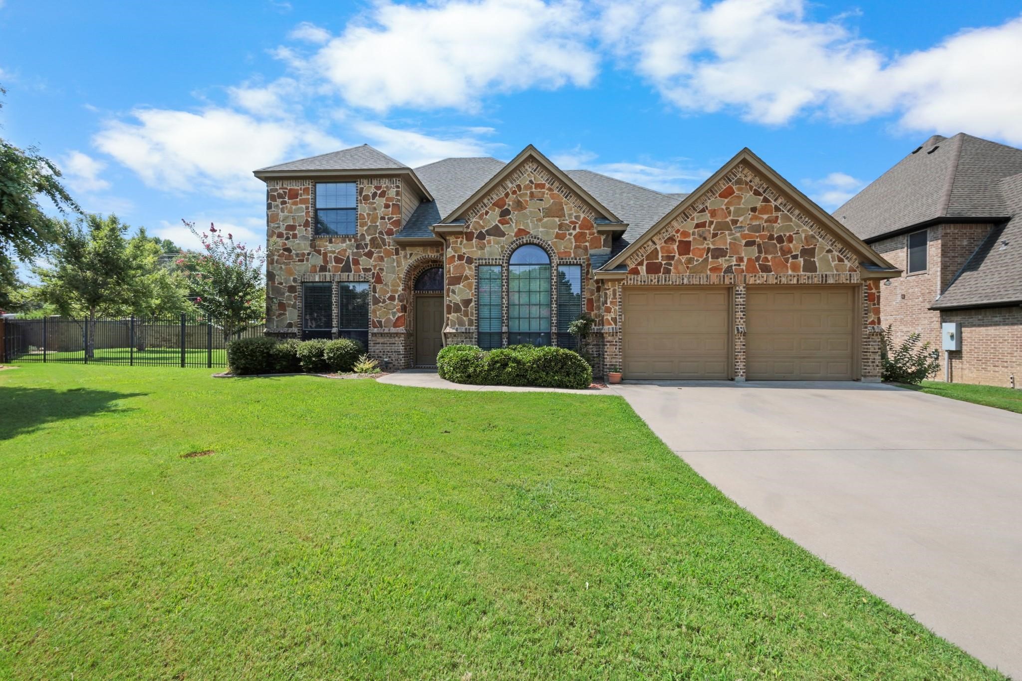1617 Thousand Oaks Drive Decatur TX 76234