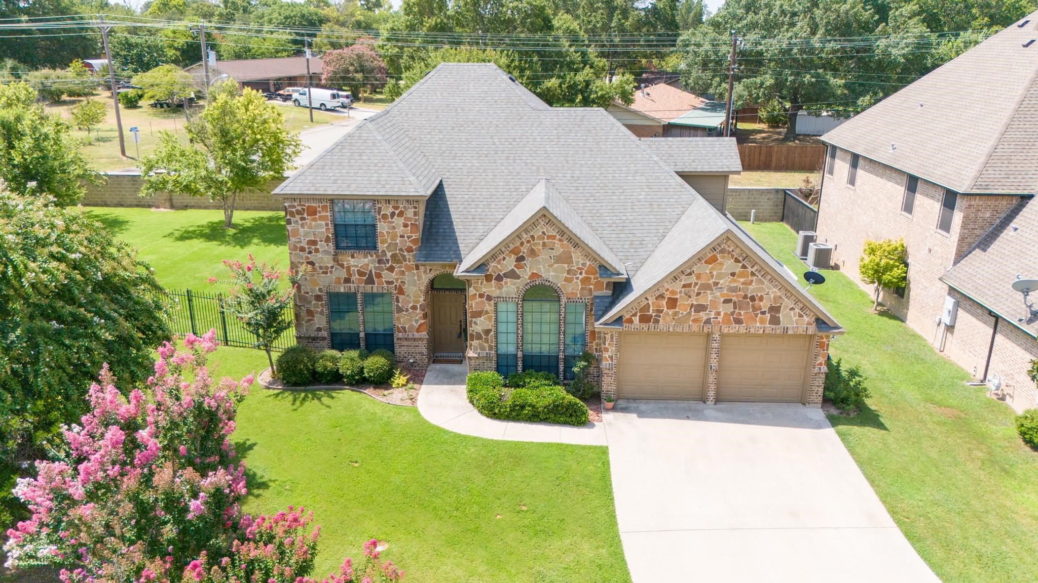 1617 Thousand Oaks Drive Decatur TX 76234