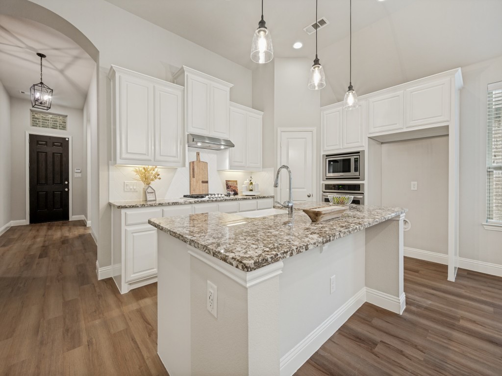 3300 Discovery Drive Oak Point TX 75068
