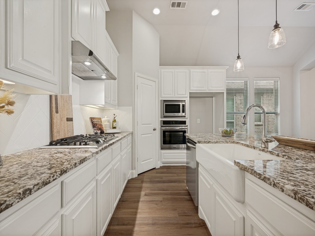 3300 Discovery Drive Oak Point TX 75068
