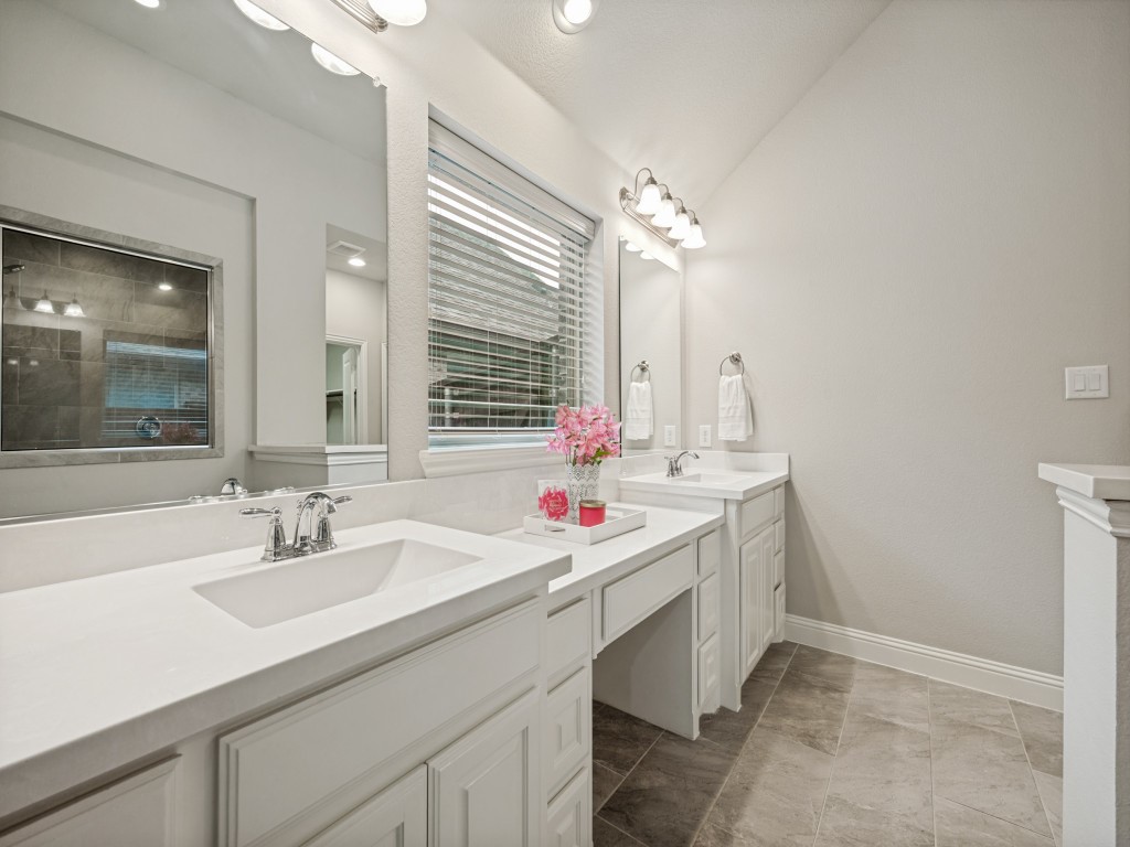 3300 Discovery Drive Oak Point TX 75068