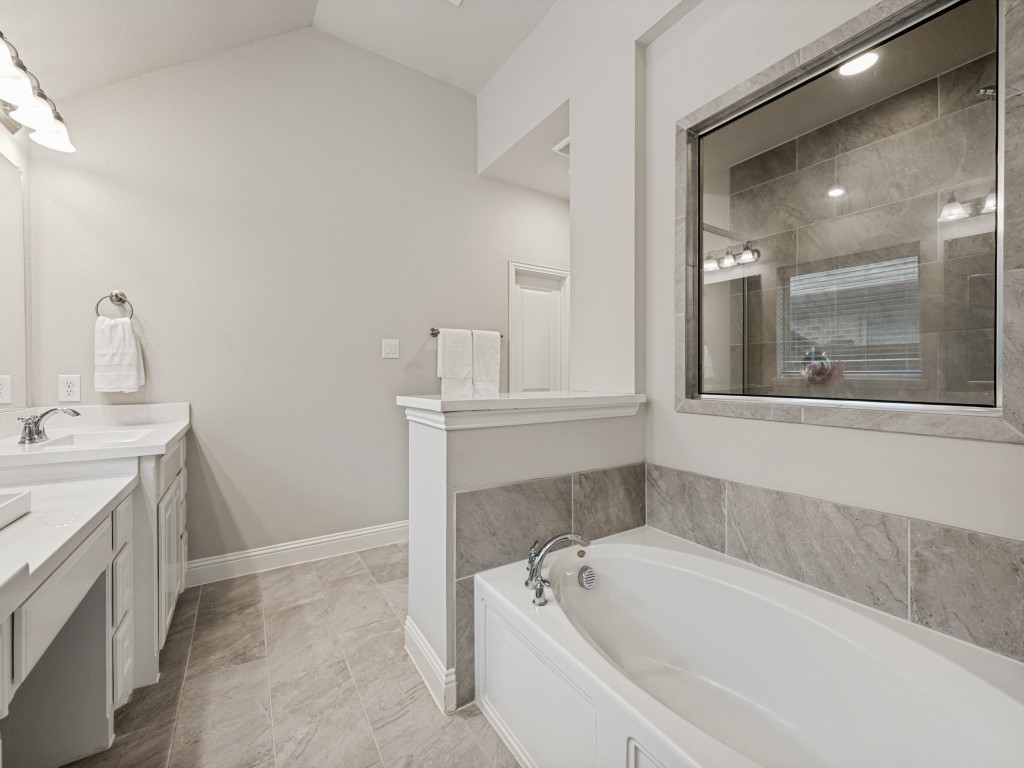 3300 Discovery Drive Oak Point TX 75068