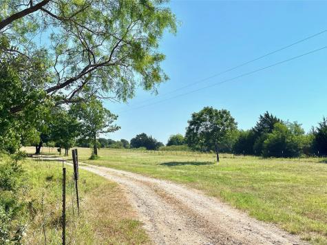 299 Private Road 1452 Chico TX 76431