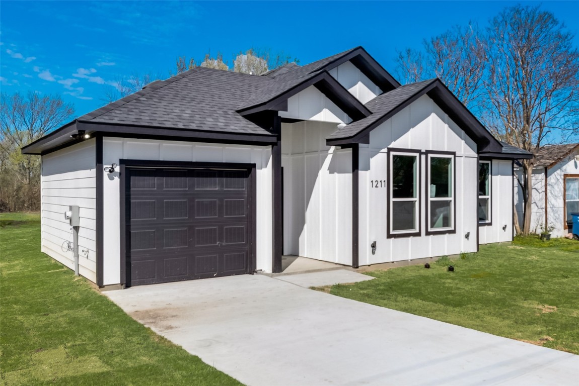 1211 Rose Garden Avenue Dallas TX 75217