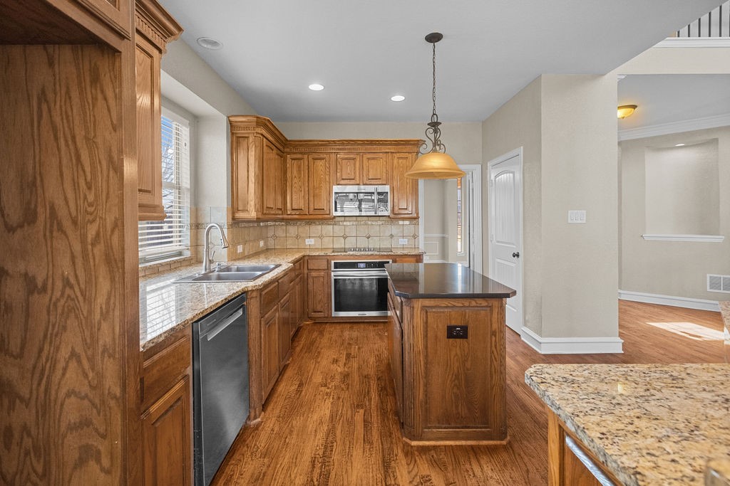 4004 Hook Bill Drive Mckinney TX 75072