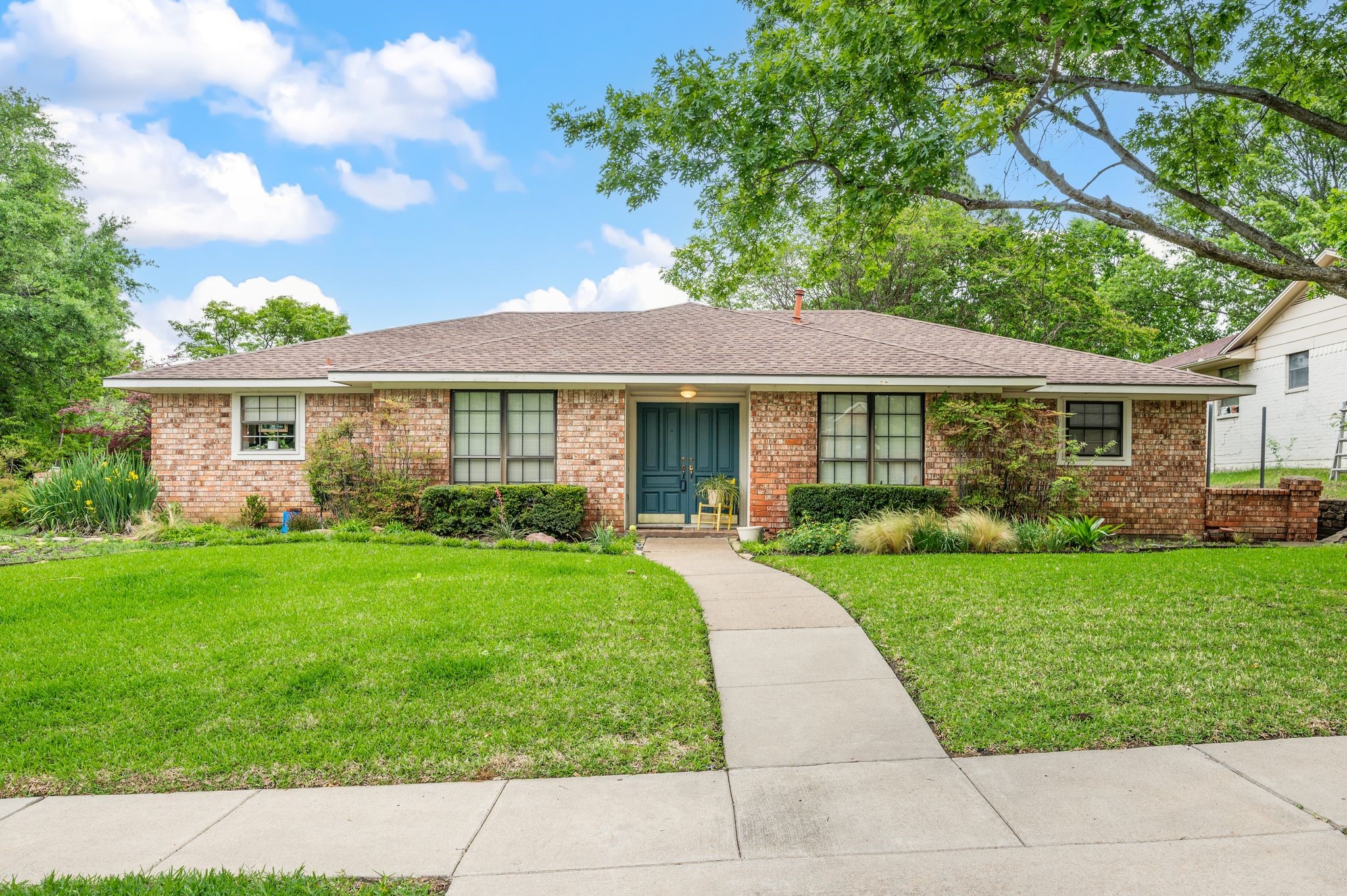 3910 Larkin Lane Garland TX 75043