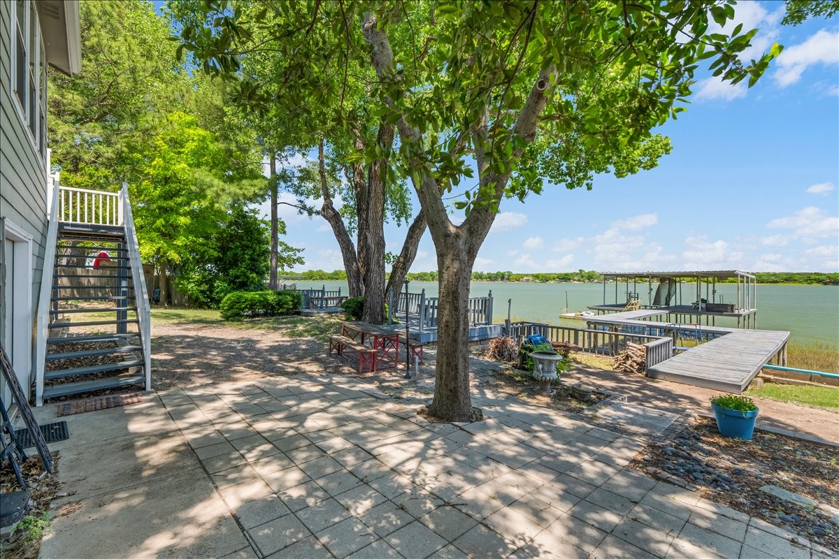 1128 W Lake Drive Weatherford TX 76087