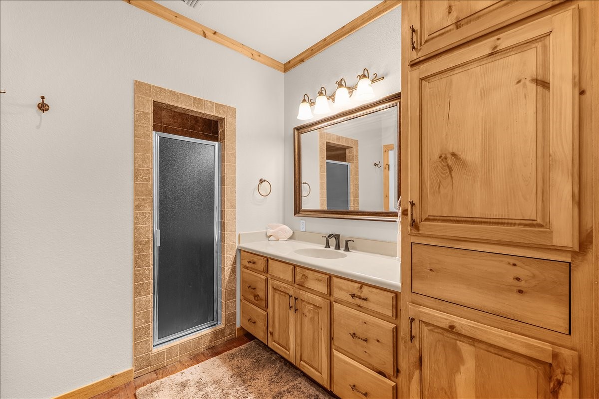 1128 W Lake Drive Weatherford TX 76087