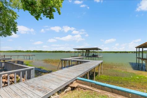1128 W Lake Drive Weatherford TX 76087