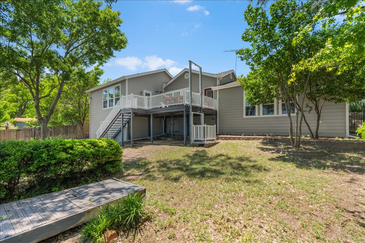 1128 W Lake Drive Weatherford TX 76087