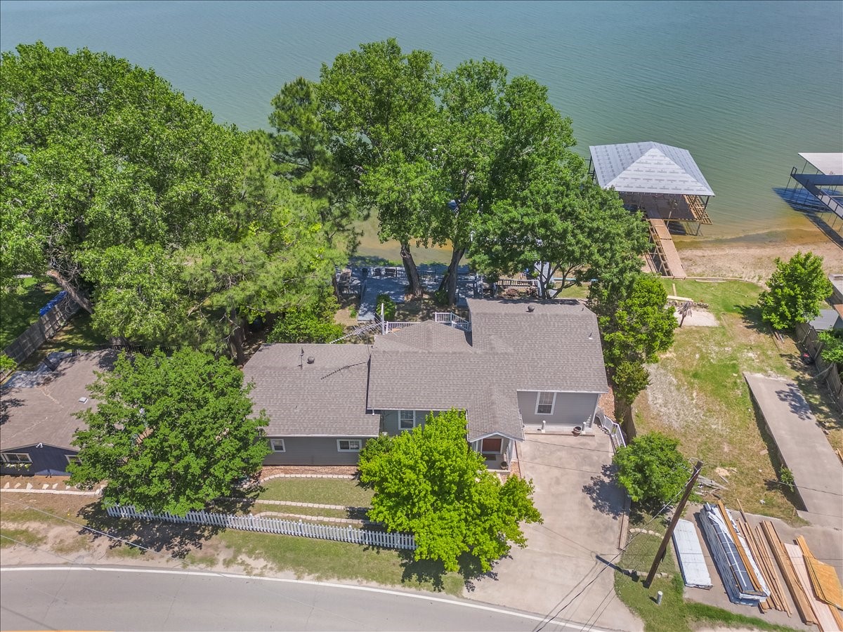 1128 W Lake Drive Weatherford TX 76087