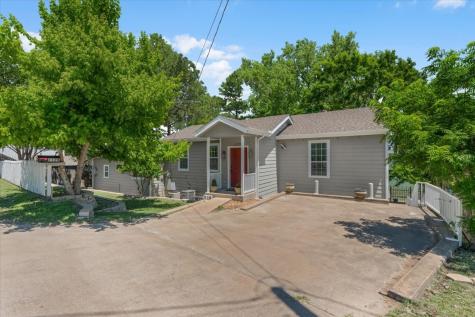 1128 W Lake Drive Weatherford TX 76087