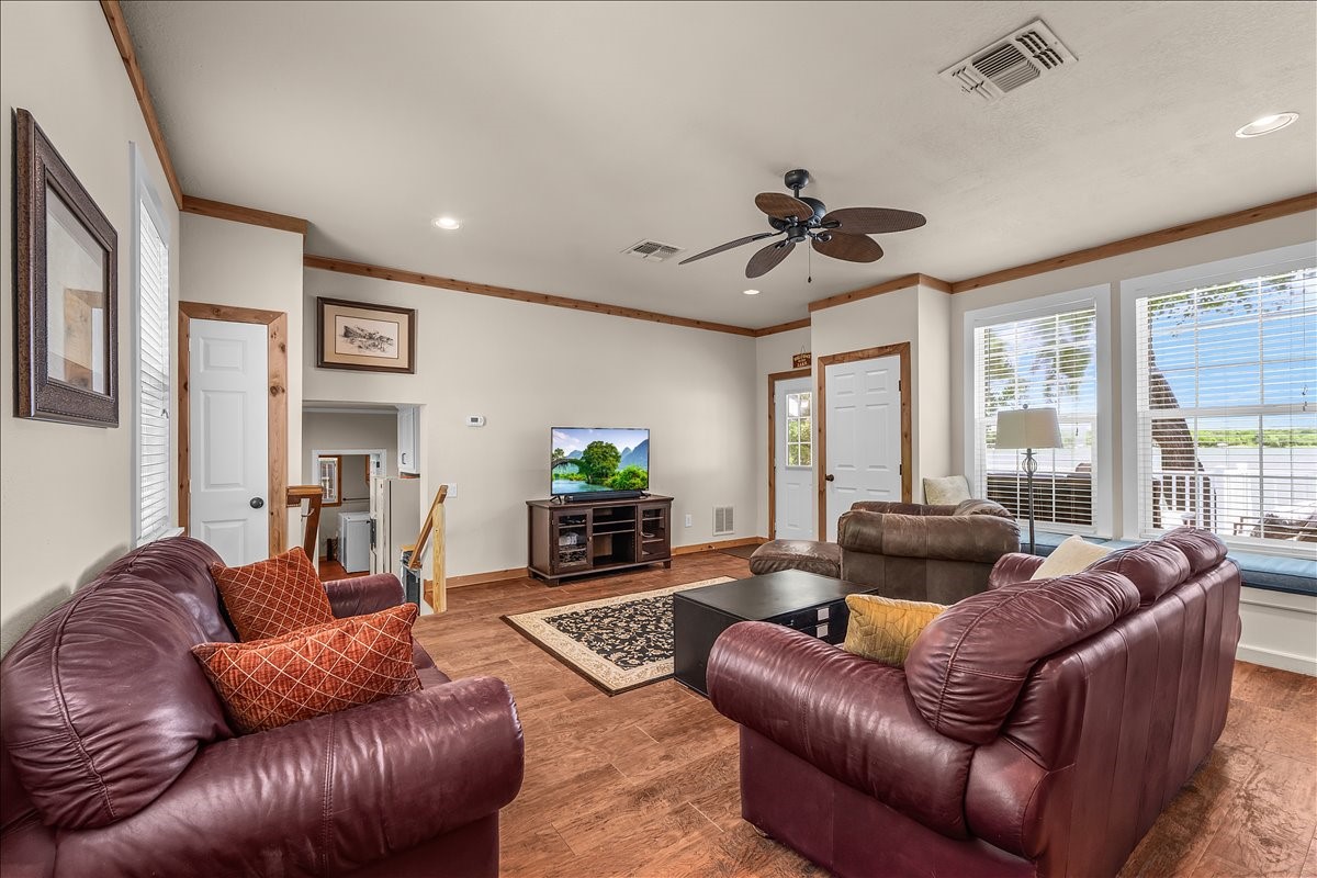 1128 W Lake Drive Weatherford TX 76087