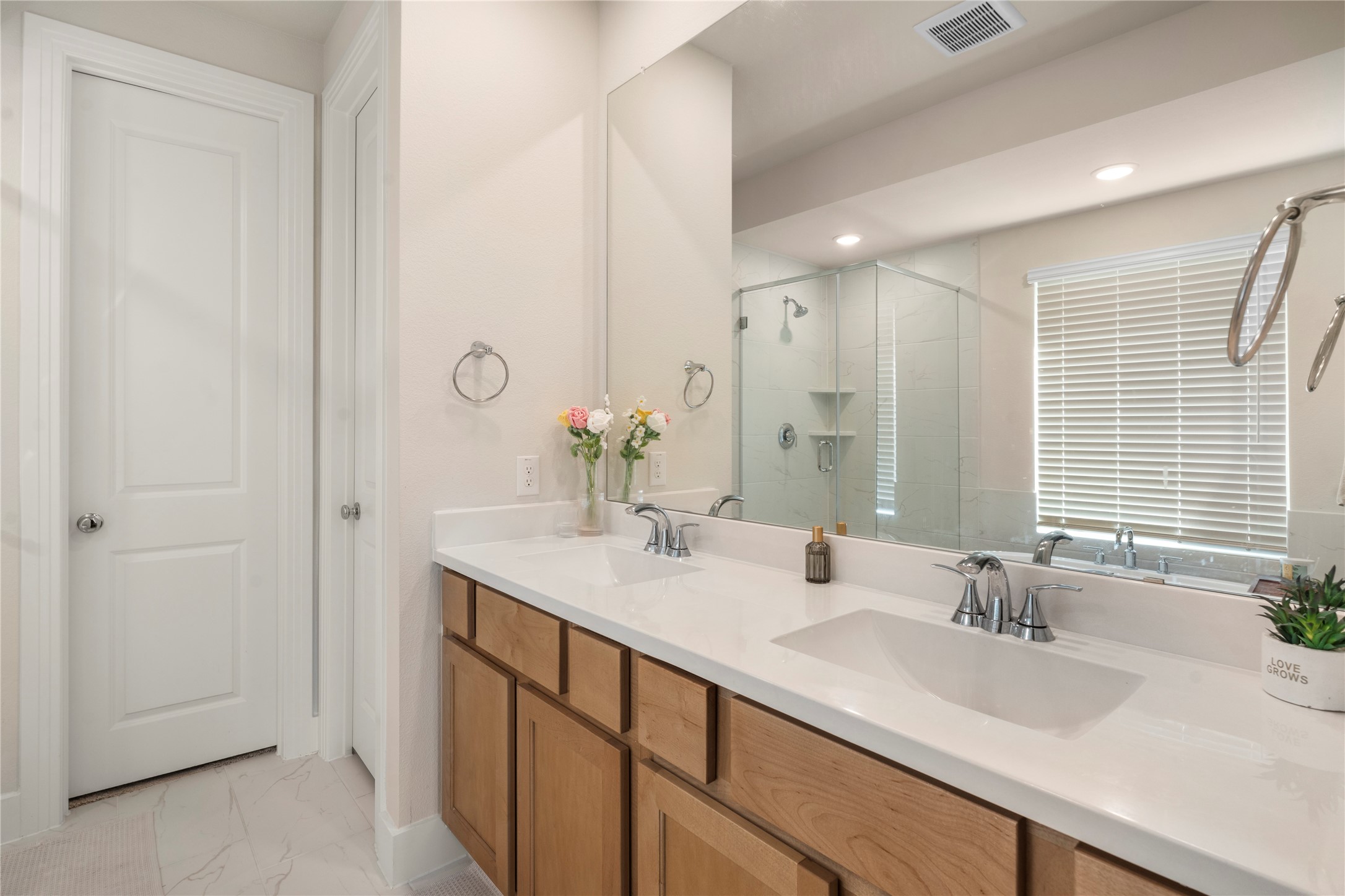 3906 Southbend Drive Denison TX 75020