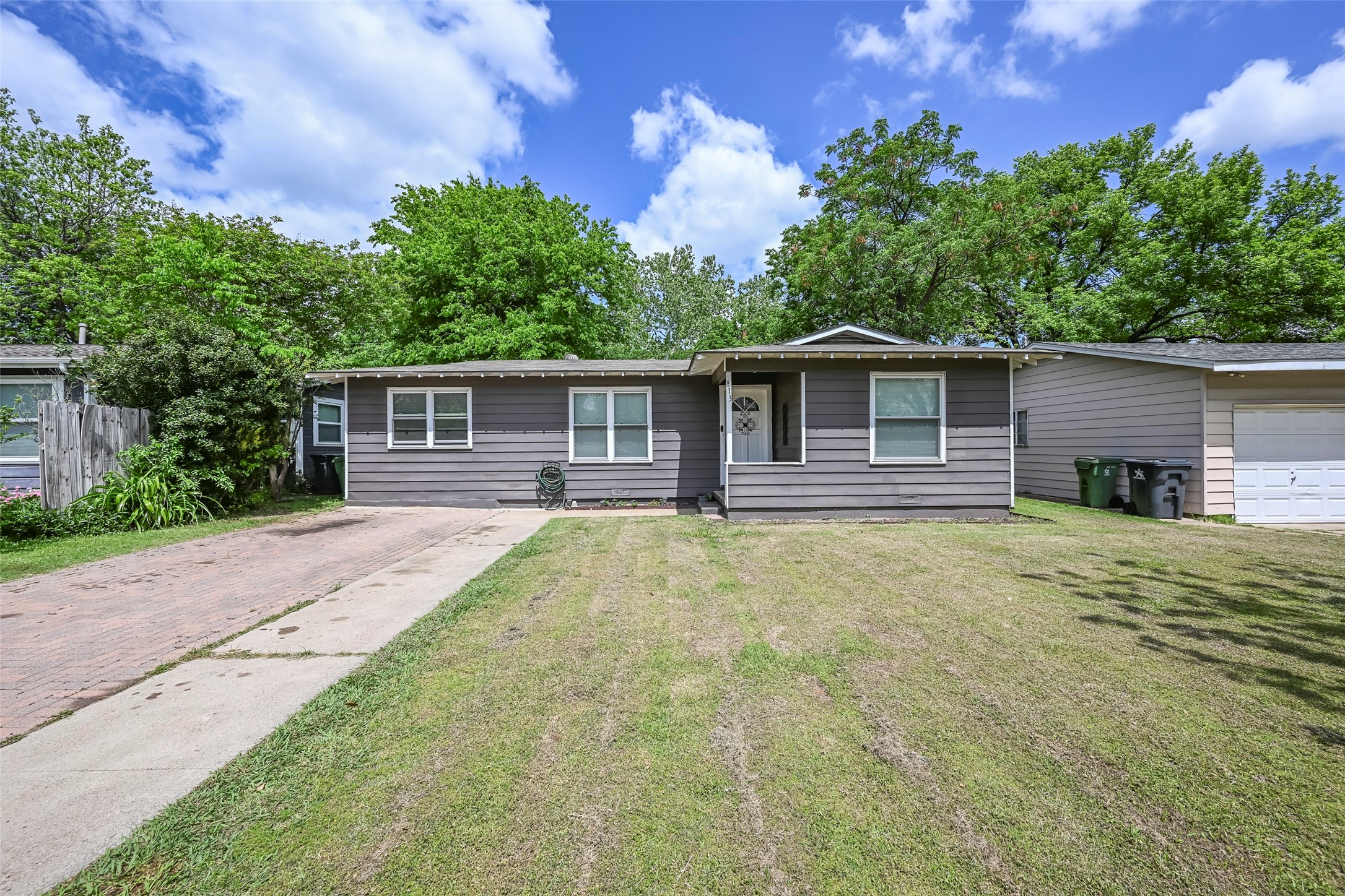 813 Dugan Street Arlington TX 76010