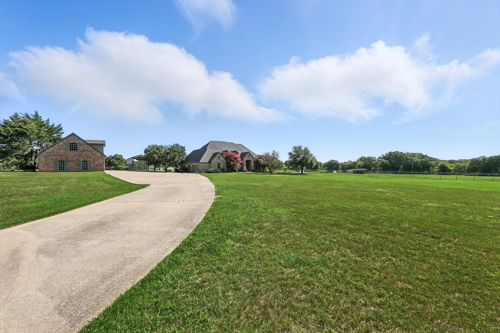 12886 Saint John Road Pilot Point TX 76258