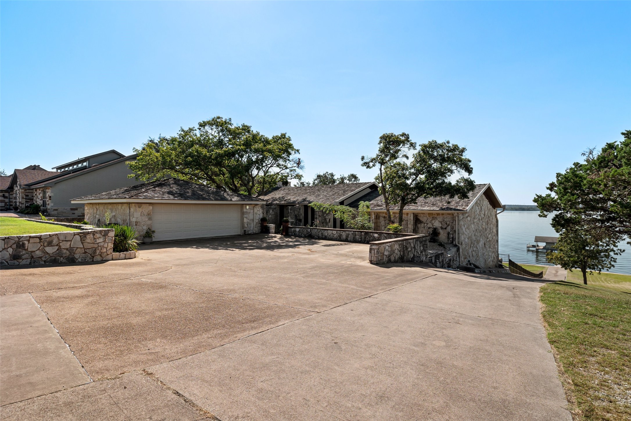 4115 Crescent Drive Granbury TX 76049