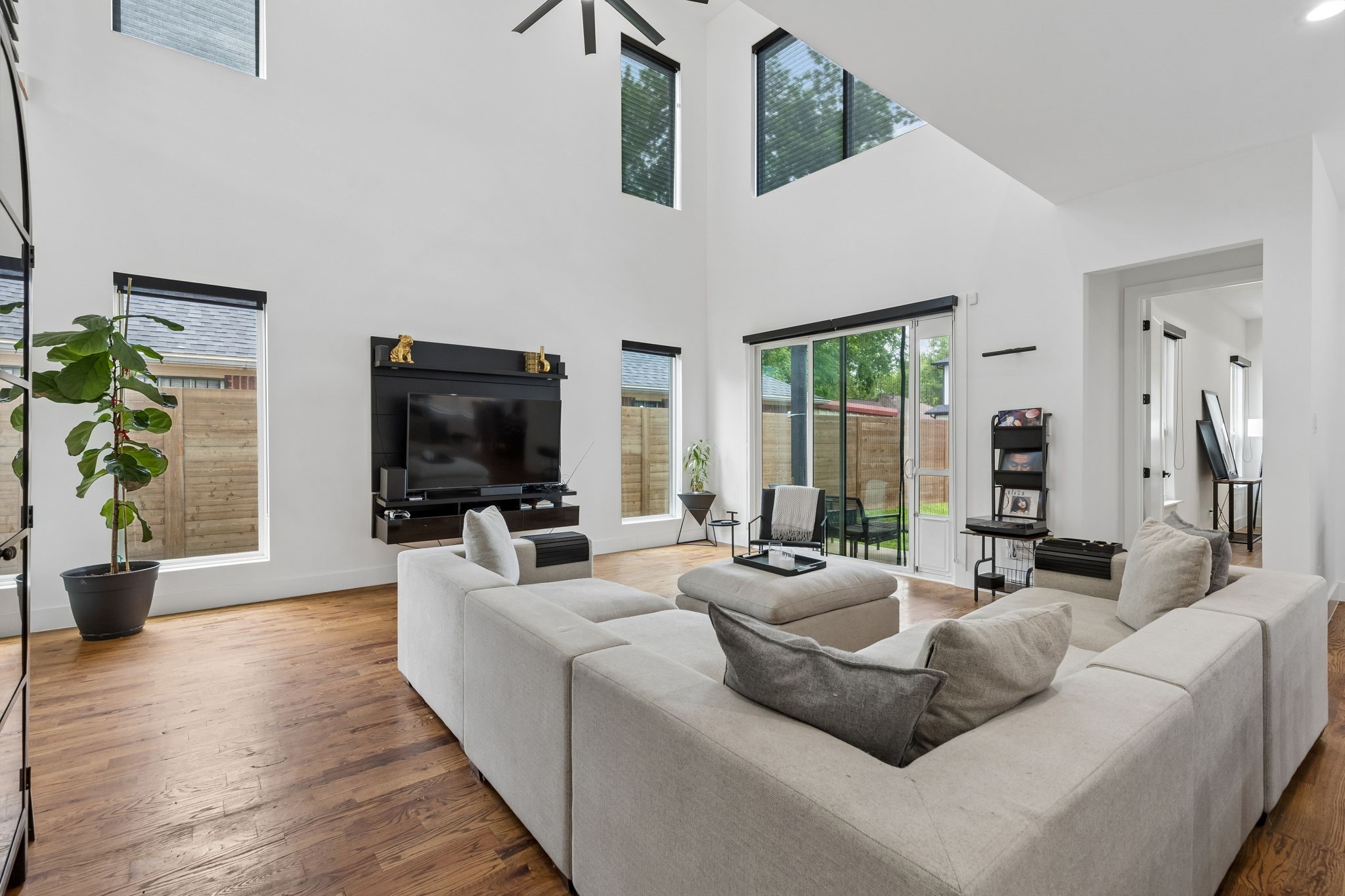 1717 Mcbroom Street Dallas TX 75212