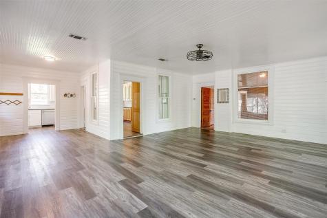 708 S Waco Street Weatherford TX 76086
