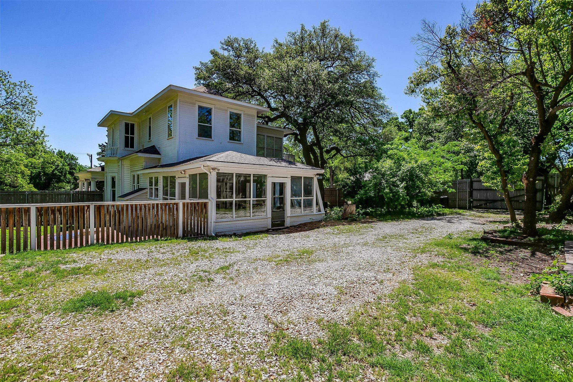 708 S Waco Street Weatherford TX 76086