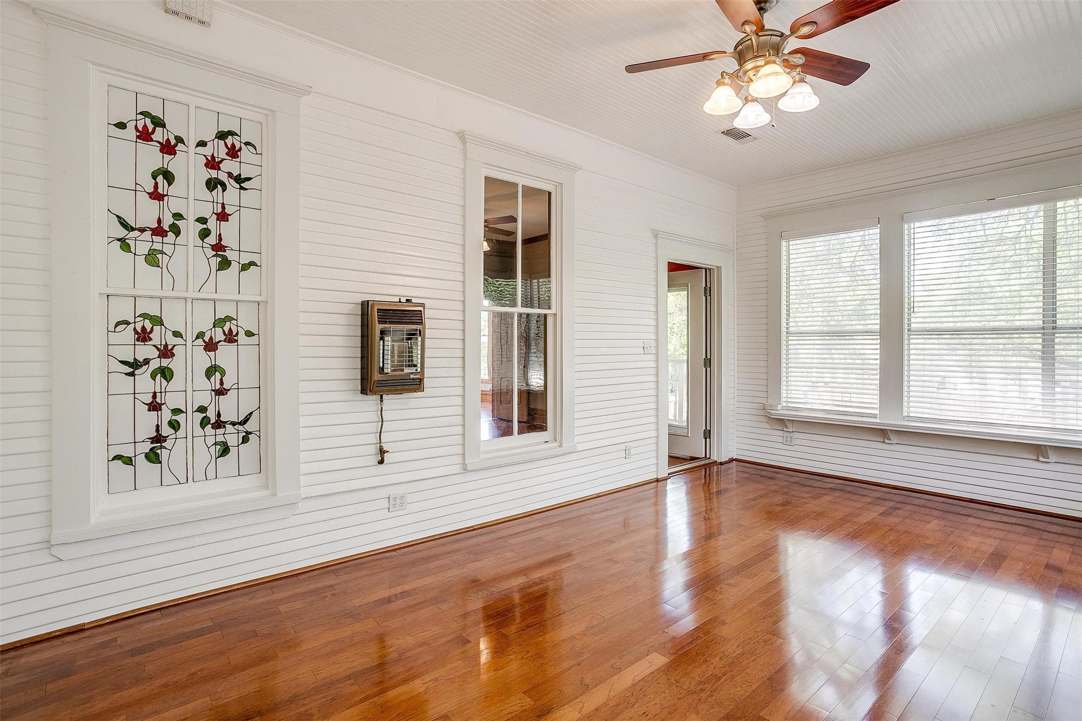 708 S Waco Street Weatherford TX 76086