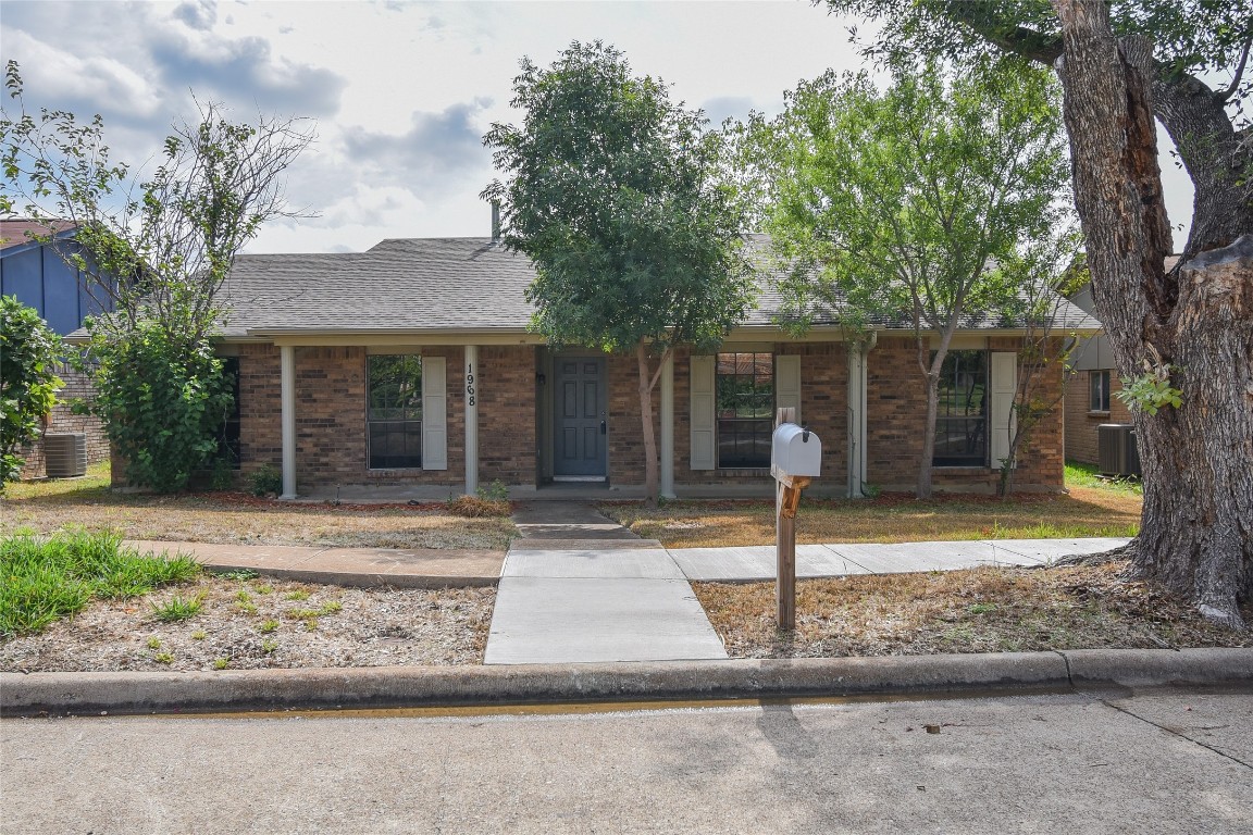 1968 Rambling Ridge Lane Carrollton TX 75007