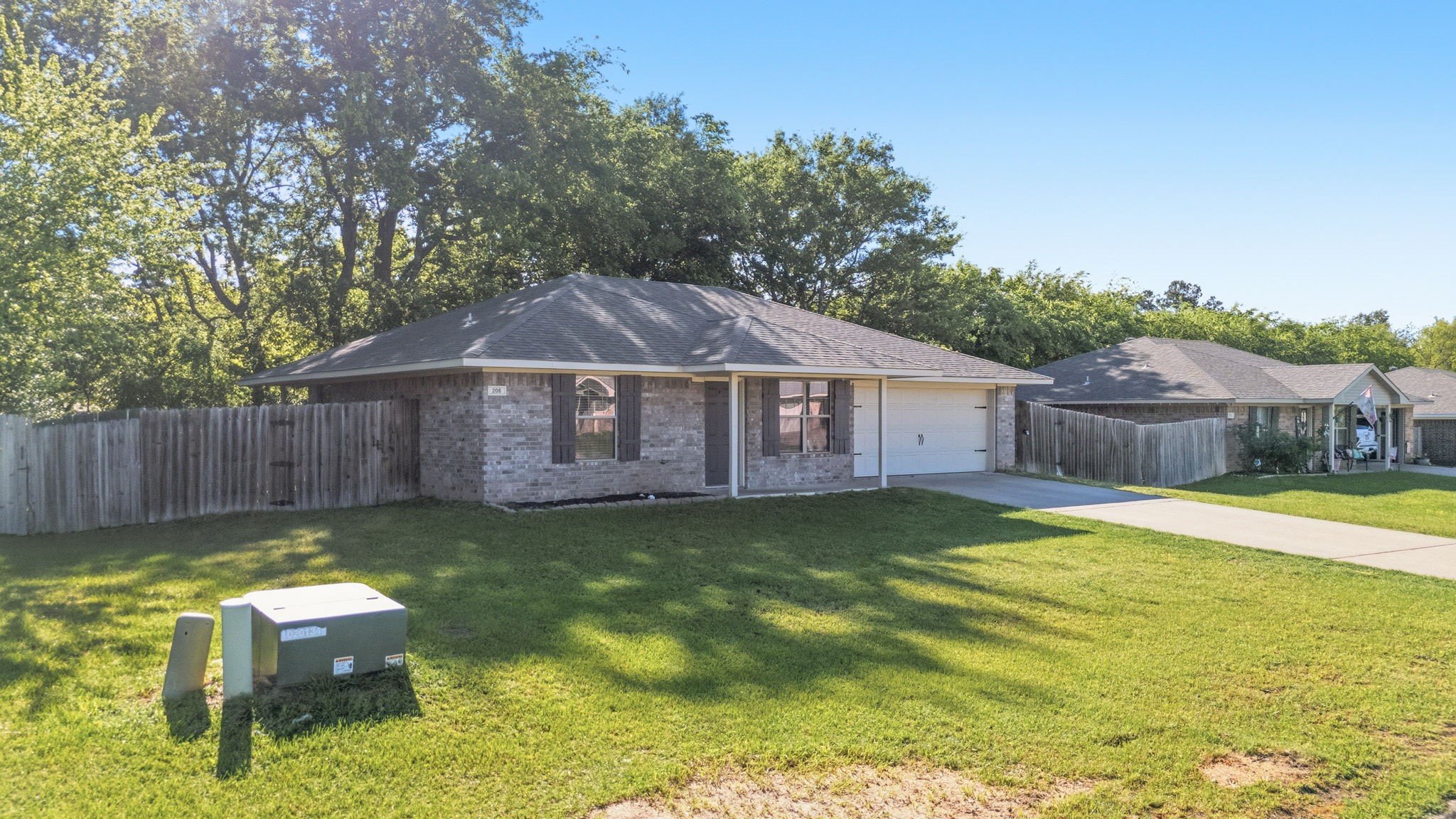 208 Shelley Lindale TX 75771