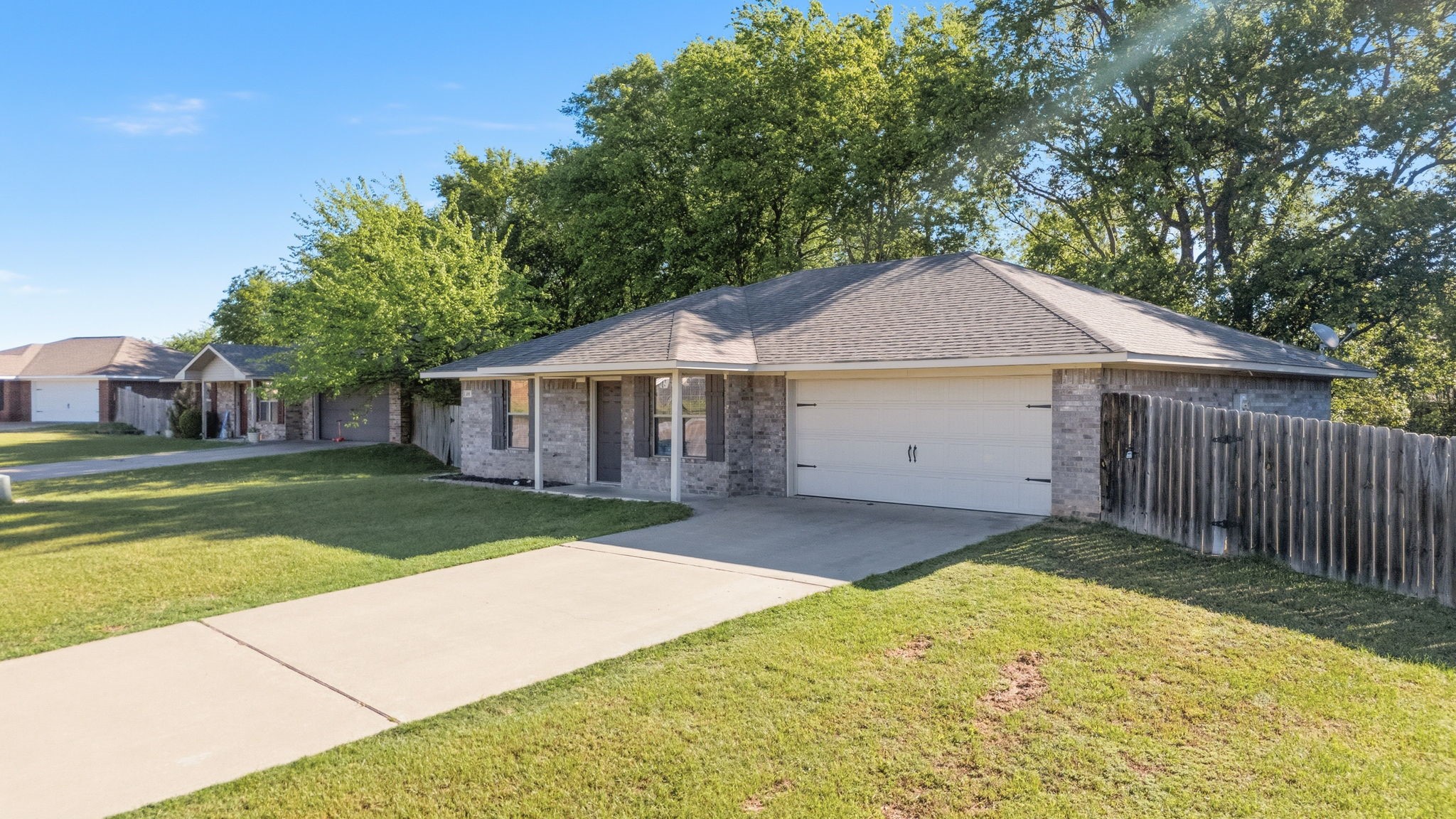 208 Shelley Lindale TX 75771
